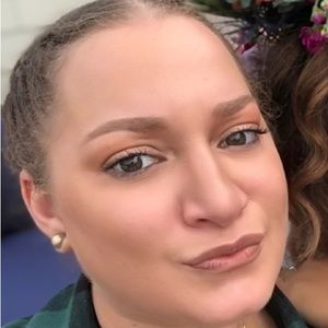 Meet your Posher, Gina